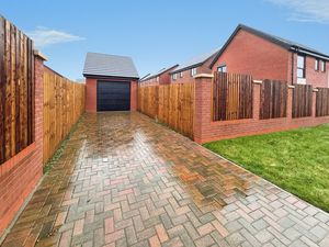 Photo 15- click for photo gallery